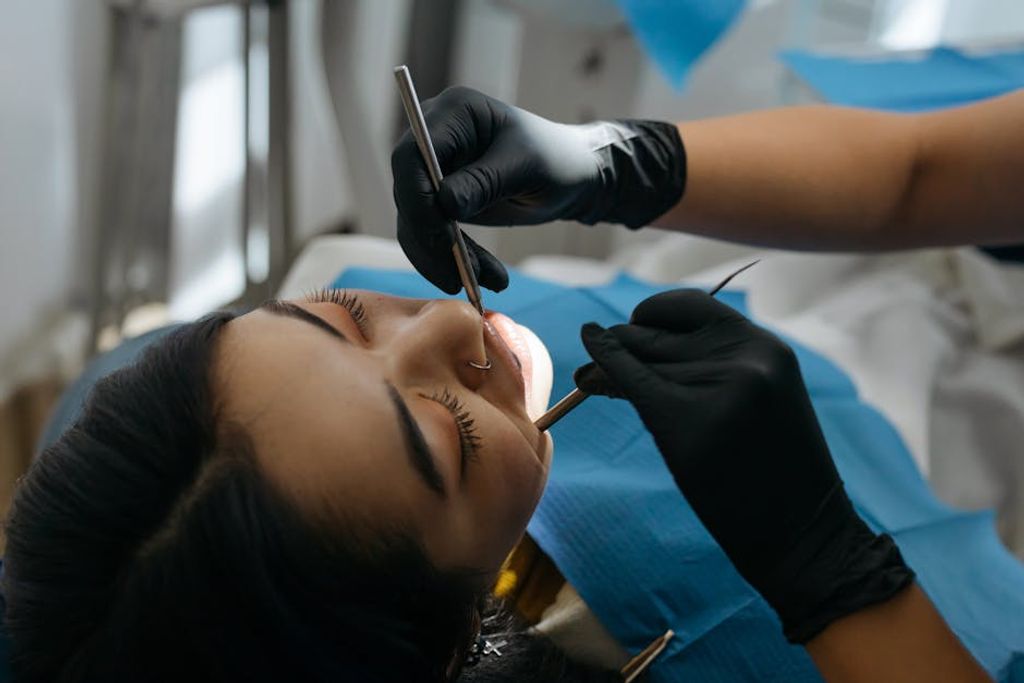 cottonbro studio באתר PEXELS wisdom tooth extraction